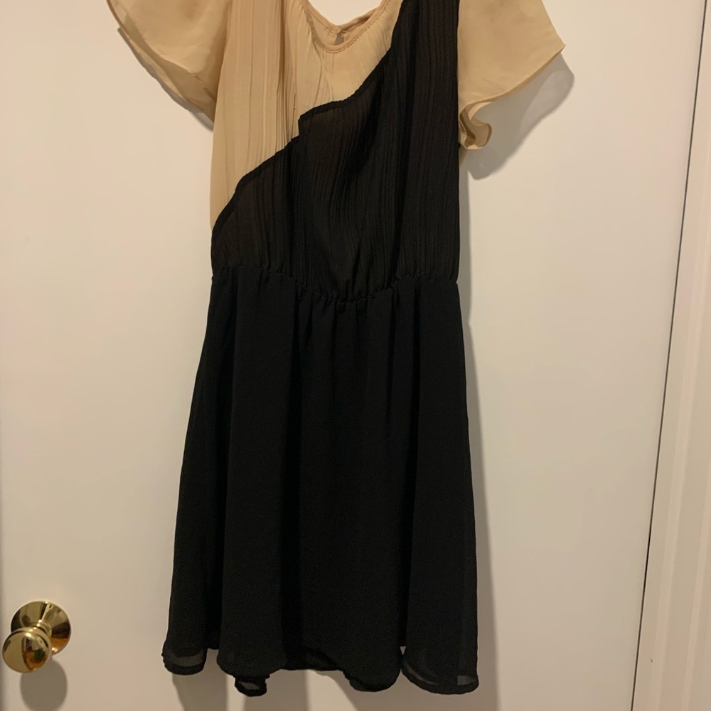 Romper - Picture 3 of 4